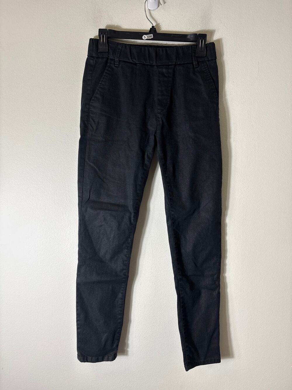 Bevy Flog Black Pull On Slim Leg Pants sz 28